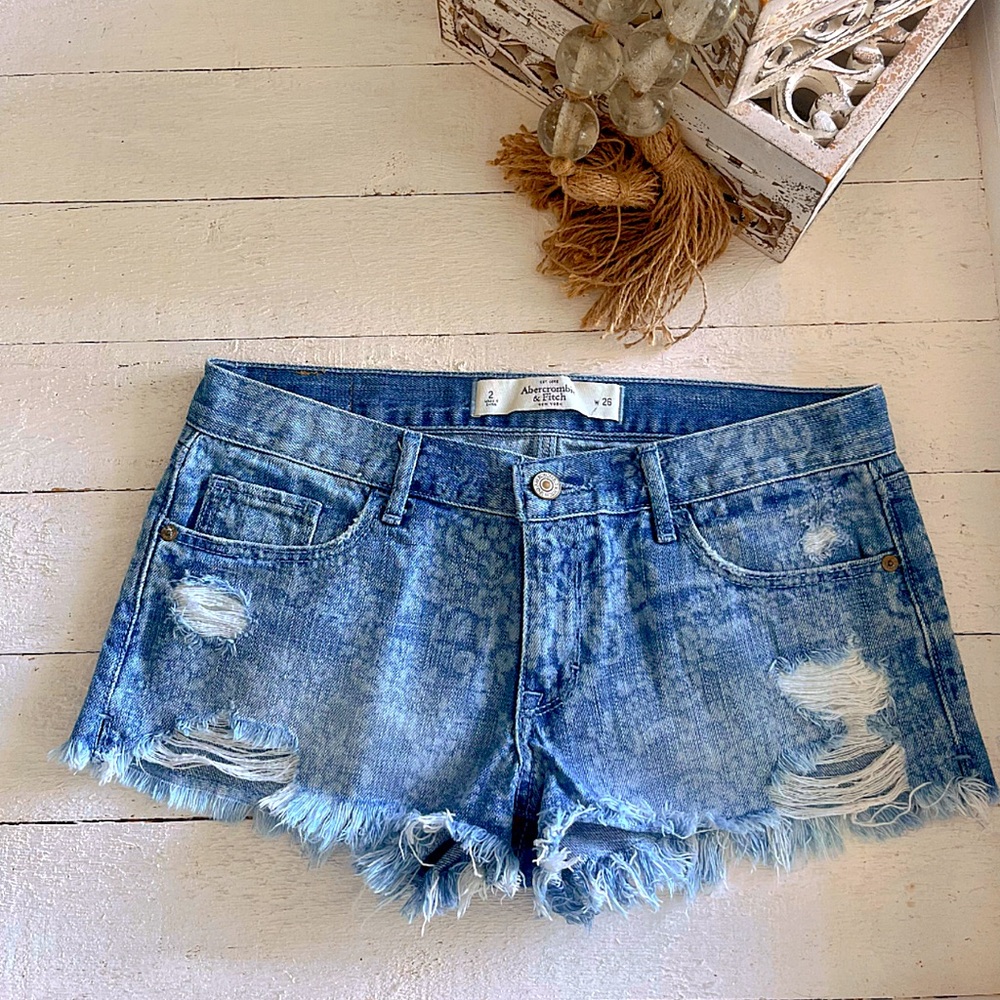 ABERCROMBIE AND FITCH DENIM SHORTS 🩵